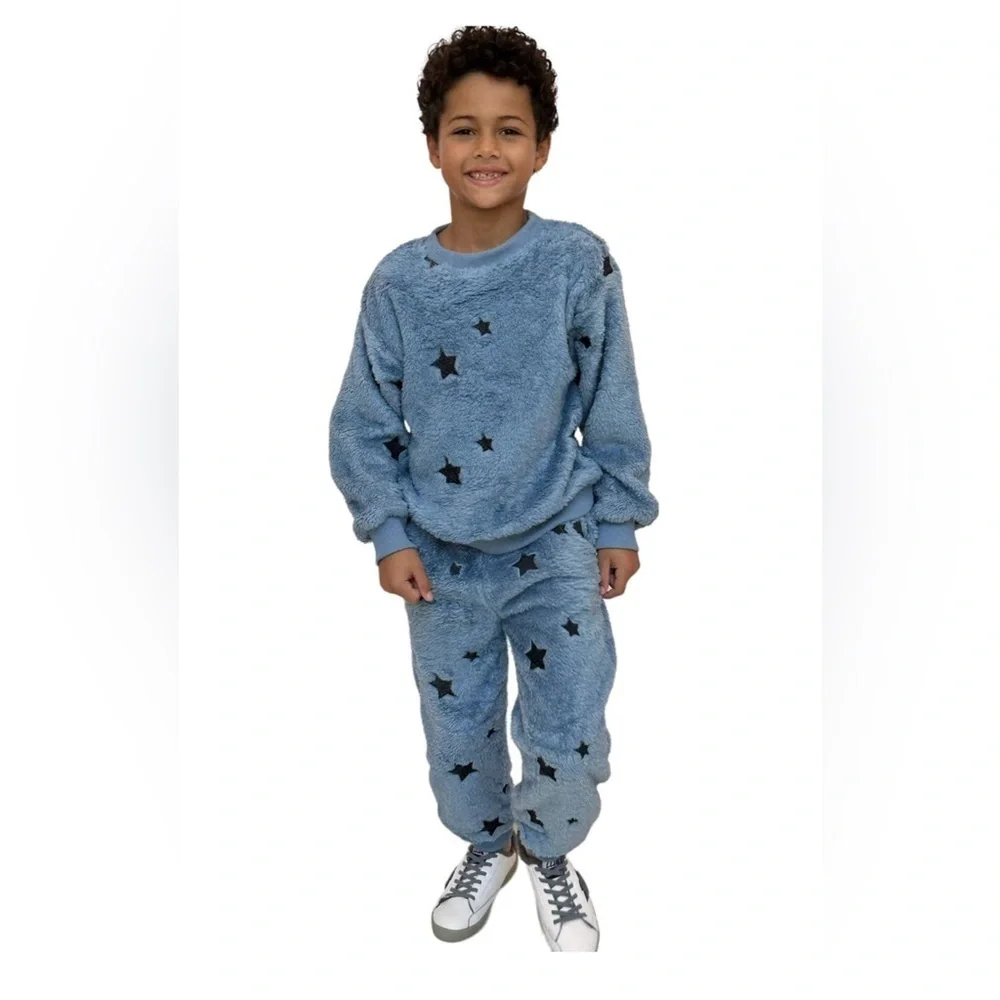NWT Lola + The Boys Star Velour 2 Piece Set
